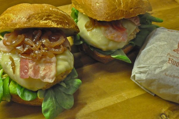 Berliner Burger Der Berliner Burger von Pannek seine Budike Catering