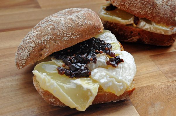 Das Altberliner Harzer-Käse-Sandwich von Pannek seine Budike Catering