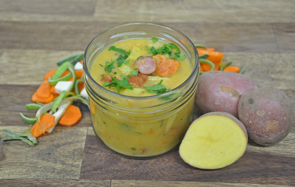 Rixdorfer Kartoffelsuppe mit Schinkenknacker Rixdorfer Kartoffelsuppe mit Schinkenknacker von Pannek seine Budike Catering